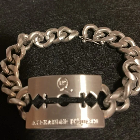 Alexander McQueen Razor Blade Bracelet - Picture 4 of 5